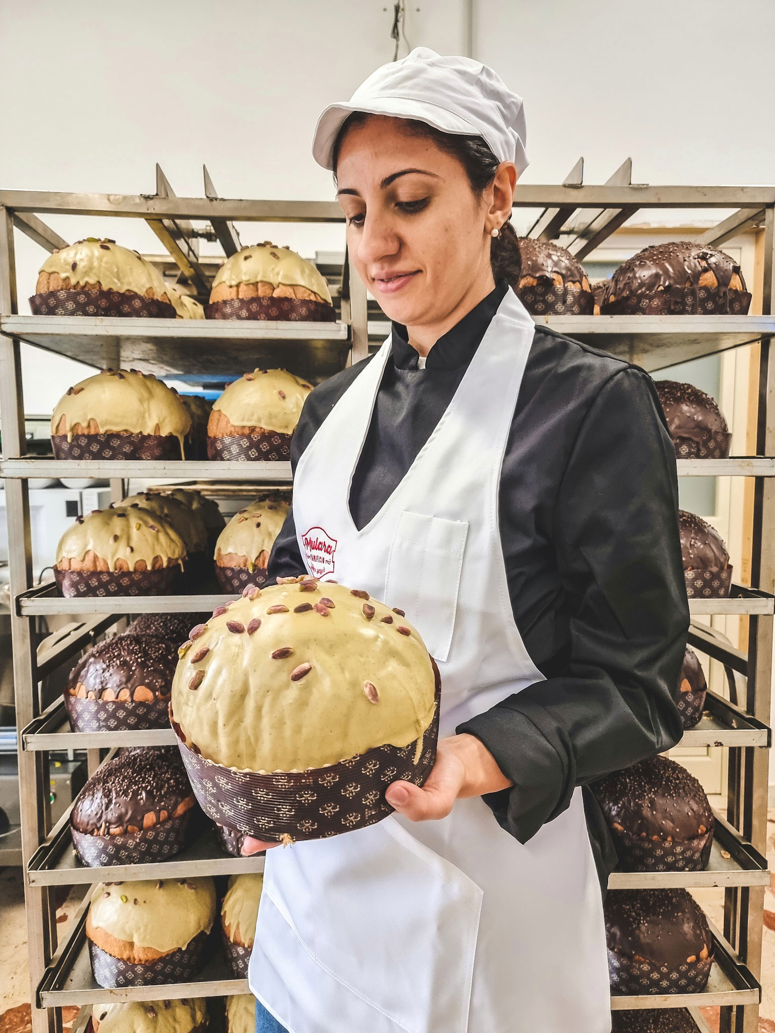 Panettone con lamine d'oro a 170€: perché non ha senso mettere l